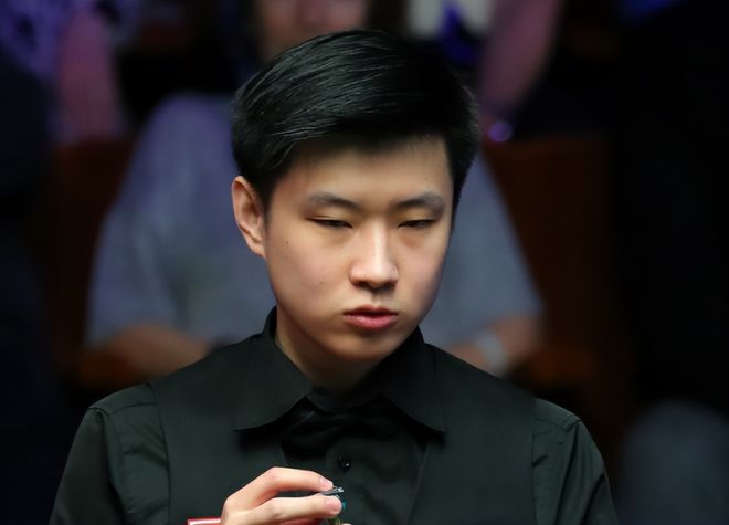 池忠国迎国安生涯200场里程碑，赛前热身获赠纪念球衣