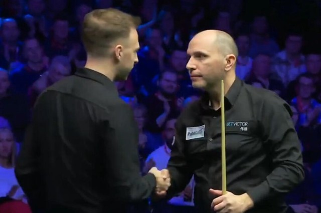 而谢佩铃则 而谢佩铃则