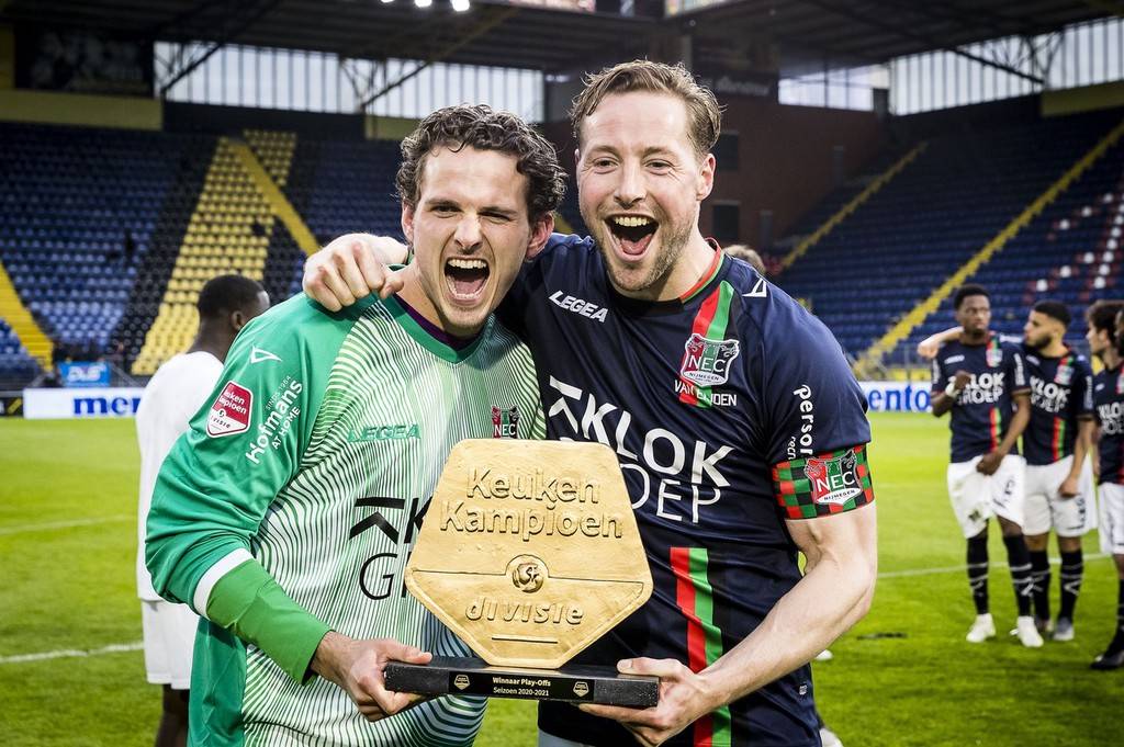 战术磨合 战术磨合