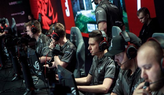 靠稳健的防 靠稳健的防